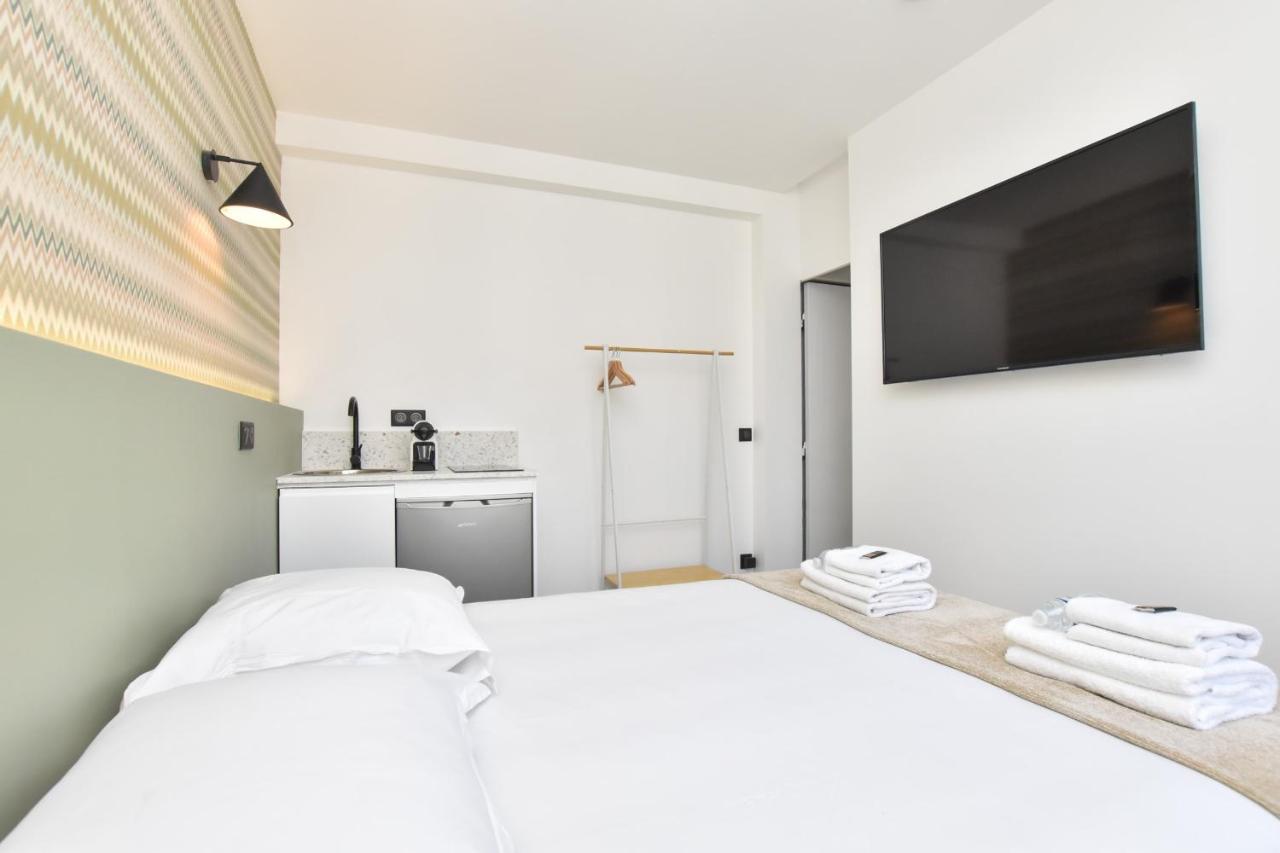Cosy Bedroom Near Tour Eiffel Champs De Mars Paris Exterior foto